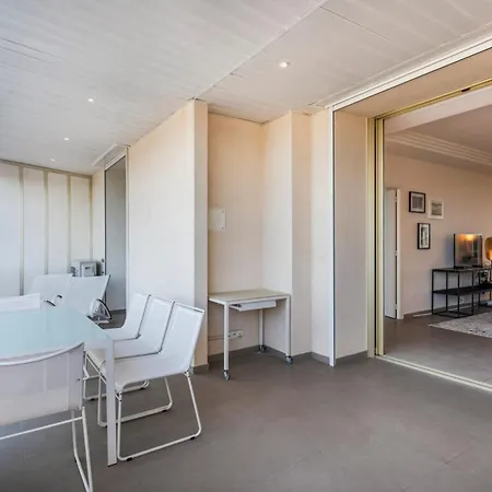 Ref 1426 - Croisette - Sea View For Rent Apartment Cannes