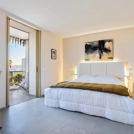 Ref 1426 - Croisette - Sea View For Rent * Канны