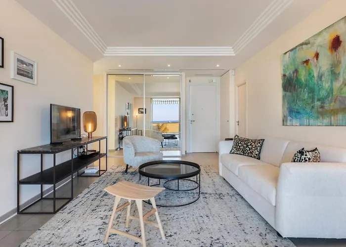 Appartamento Ref 1426 - Croisette - Sea View For Rent Cannes